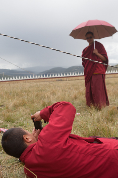 Fotoworkshop Bhuddistische Akademie Ani Gompa Tagong - Autonome Präfektur Garzê Tibet - Sichuan - China (Hochformat)
