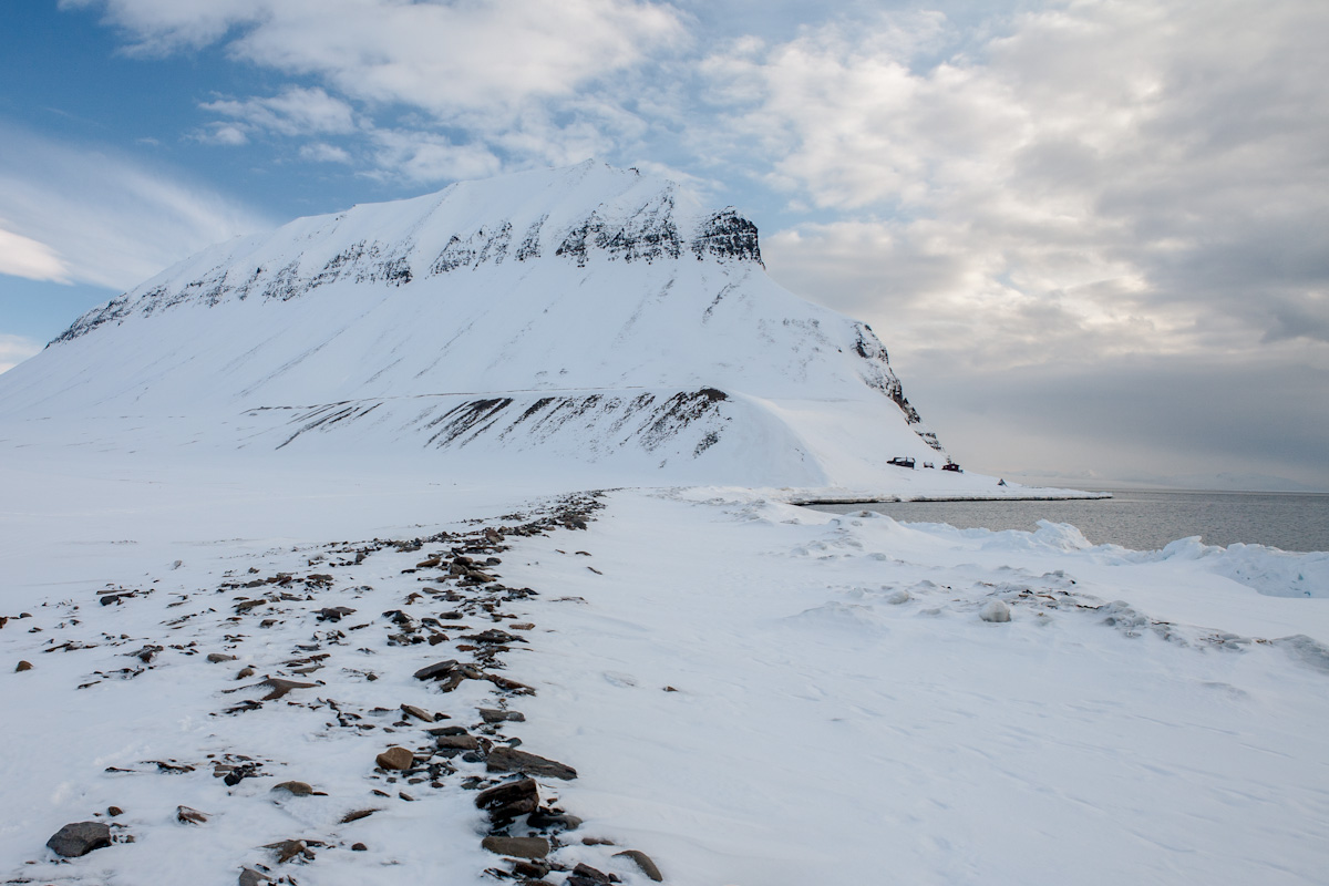 arktis arctic spitzbergen svalbard björndalen pilarberget icefjord eisfjord winter snow schnee