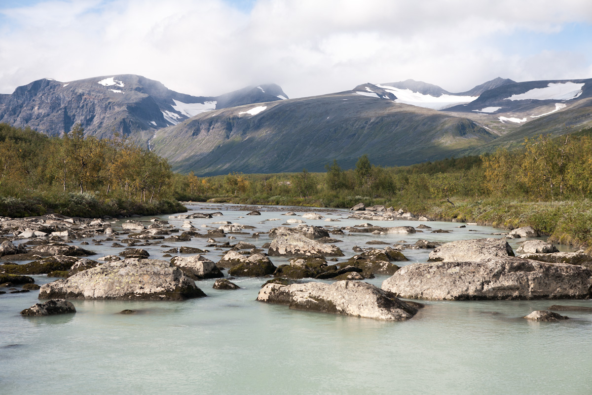 Skandinavien Scandinavia Schweden Sweden Sarek Nationalpark Wanderung im Rapadalen Fluß Fluss Rapaädno
